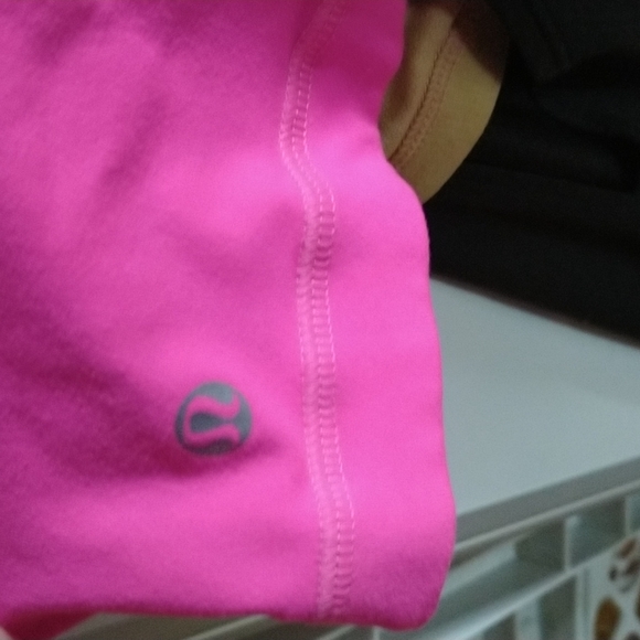 Lululemon active top - Picture 4 of 4